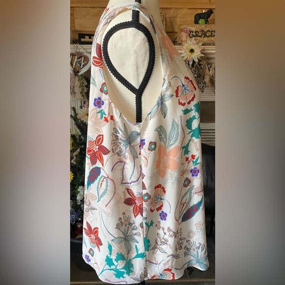 EUC Emma & Olivia Floral Lined V Neck Short Sleeve Swing Tank Size M - Picture 2 of 9